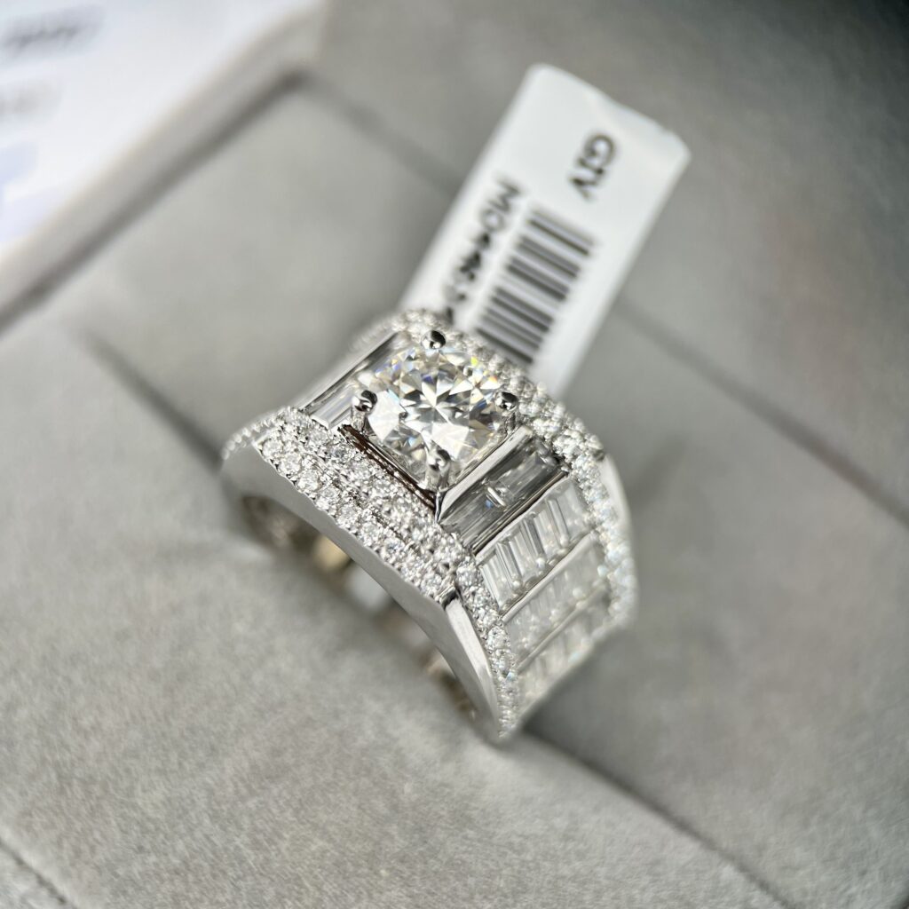 Nhan-Kim-Cuong-Moissanite-Nam-Vang-Trang-1024x1024