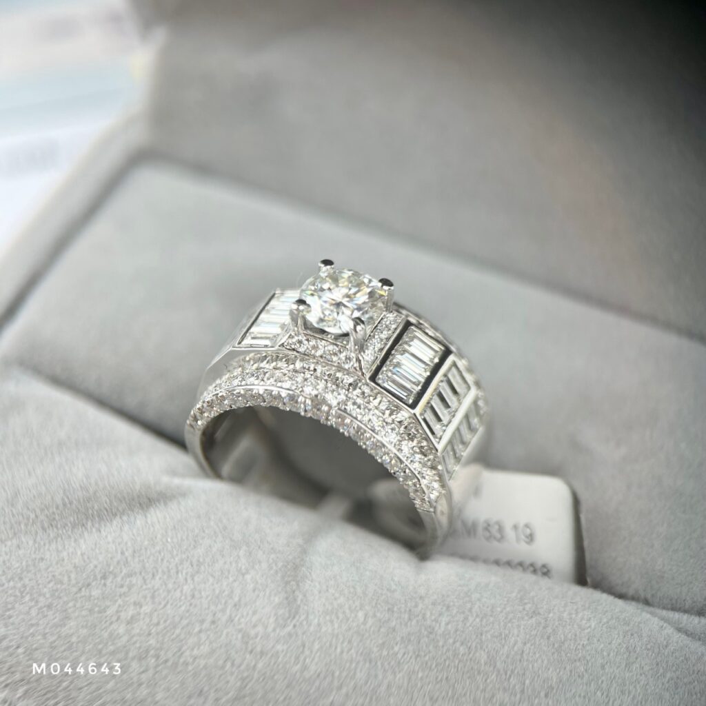 Nhan-Vang-Trang-10K-Kim-Cuong-Moissanite-1024x1024