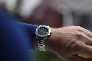 ĐÁNH GIÁ CHI TIẾT VỀ ĐỒNG HỒ PATEK PHILIPPE NAUTILUS HUYỀN THOẠI
