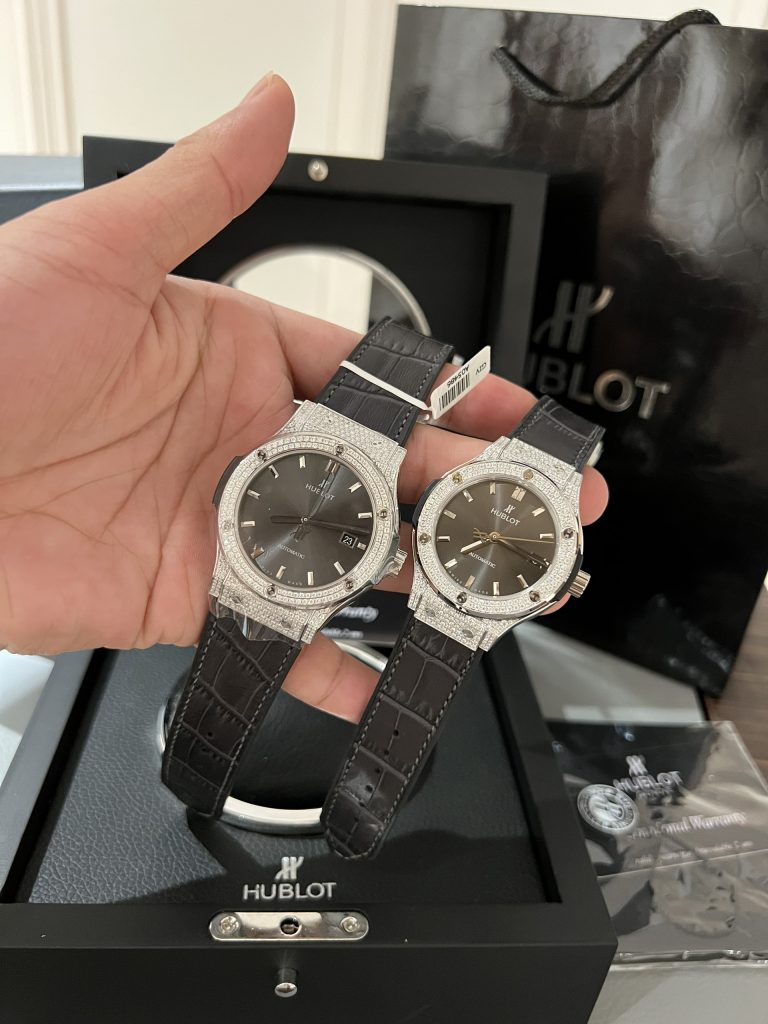 dong-ho-cap-hublot-nieng-kim-cuong-moissanite Đồng hồ cặp Hublot niềng kim cương moissanite