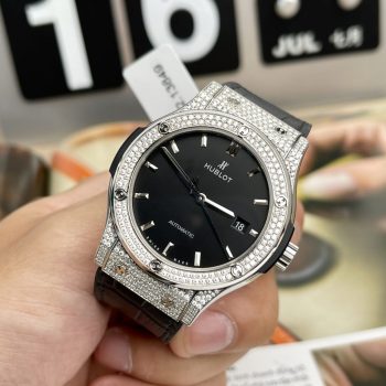Đồng hồ Hublot Classic Fusion chế tác kim cương moissanite