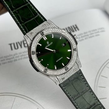 Đồng Hồ Hublot Classic Fusion Đính Kim Cương Moissanite Màu Xanh Lá