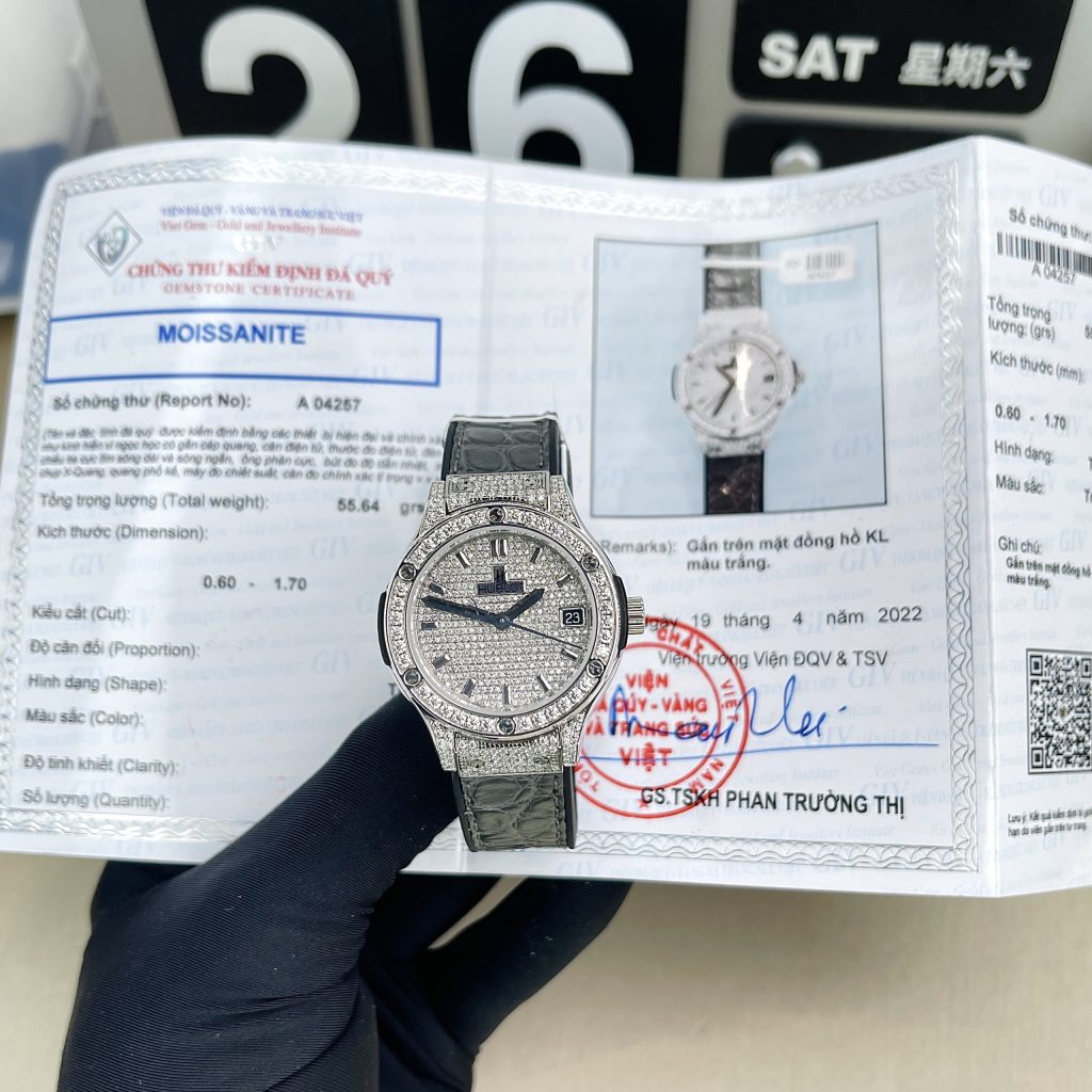 Đồng hồ Hublot Classic Fusion Full Diamonds