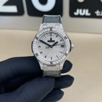 Đồng hồ Hublot full kim cương moissanite
