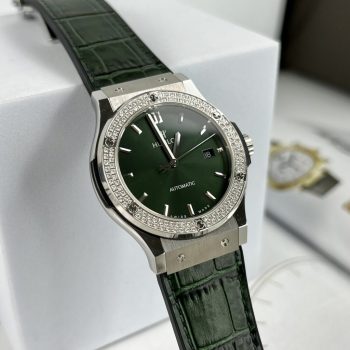 Đồng Hồ Hublot Nam Độ Kim Cương Moissanite Màu Xanh Lá Cây