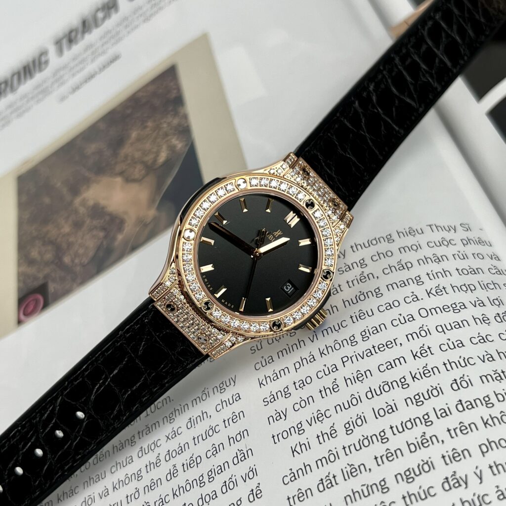 Đồng Hồ Hublot Nữ Đính Full Kim Cương