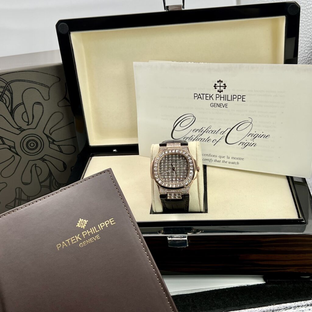 Đồng Hồ Nam Patek Philippe Nautilus 5711 Đính Full Đá Replica 11