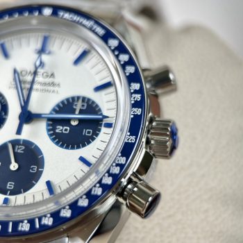 Đồng Hồ Omega Speedmaster Snoopy Avard Replica 11