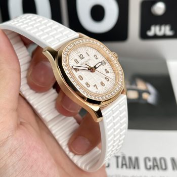 Đồng hồ Patek Philippe Aquanaut 5067 Super Fake