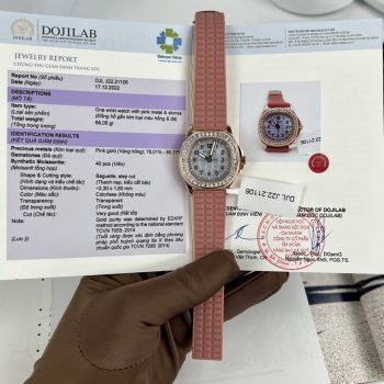 Đồng Hồ Patek Philippe Aquanaut 5072R Replica 11 Dây Cao Su Màu Hồng