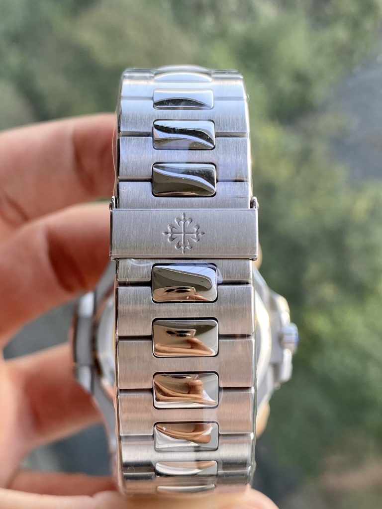 Đồng hồ Patek Philippe Nautilus