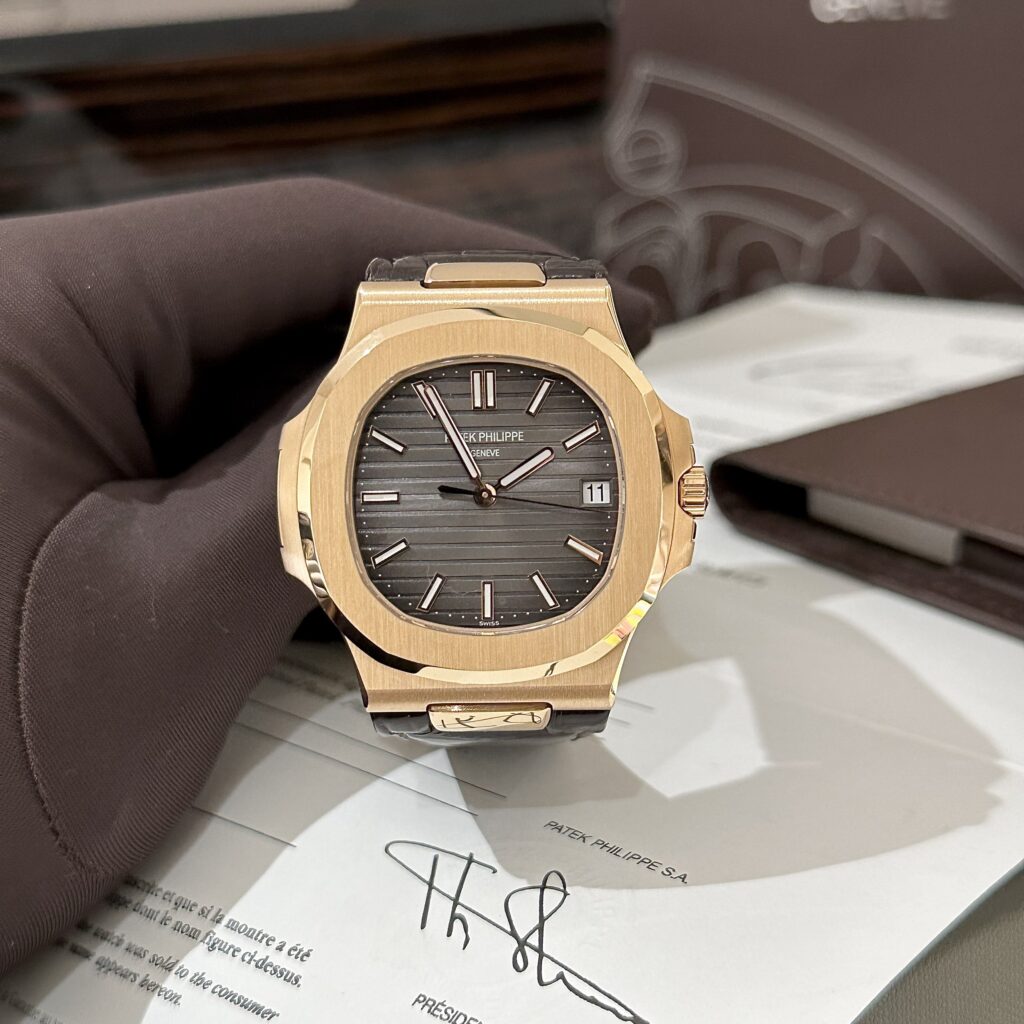 Đồng Hồ Patek Philippe Nautilus 5711 Rep 11 Nam