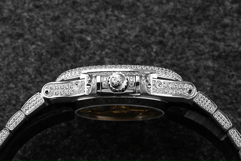 dong-ho-patek-philippe-nautilus-5726-dinh-full-da Đồng hồ Patek Philippe Nautilus 5726 đính full đá