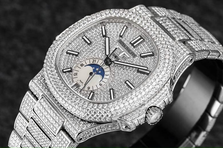 dong-ho-patek-philippe-nautilus-5726-do-full-da Đồng hồ Patek Philippe Nautilus 5726 độ full đá