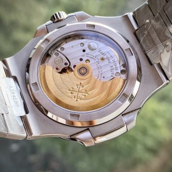 Đồng hồ Patek Philippe Nautilus cơ lộ máy