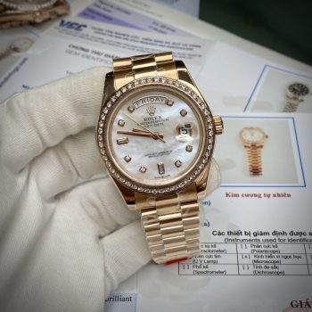 Đồng hồ Rolex niềng kim cương thiên nhiên