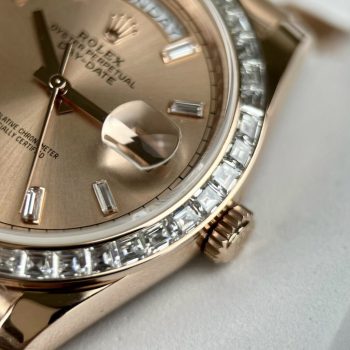 https://dwatchluxury.com/wp-content/uploads/2022/12/Dong-Ho-Rolex-Boc-Vang-Hong-Do-Kim-Cuong-Moissanite-Replica-11-1024x1024.jpg